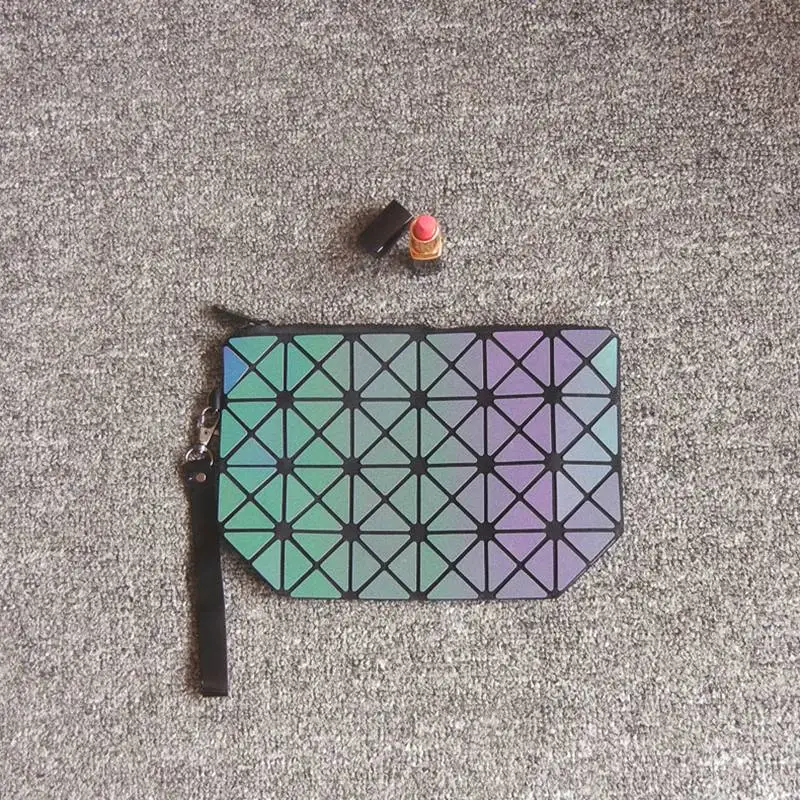 cosmetic bag High-end fashion Luminous women make up bag PU geometric folding travel cosmetic case makeup beauty bags for ladies
cosmetic bag High-end fashion Luminous women make up bag PU geometric folding travel cosmetic case makeup beauty bags for ladies