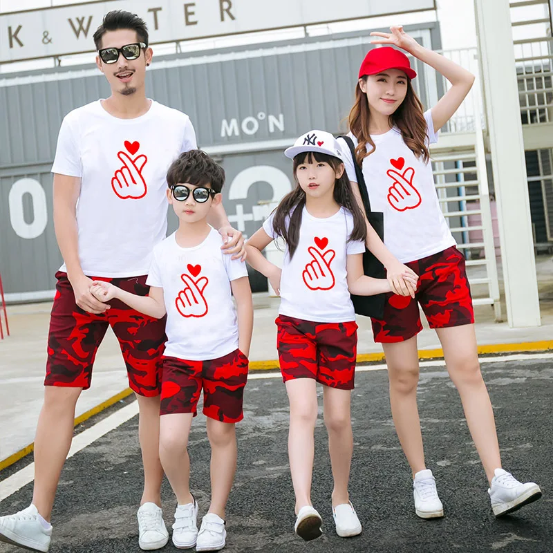 Plus Size Family Looks Matching T Shirts Finger Print Summer Cotton Boys Baby Daughter and Mother Clothes Dresses Son Outfits
Plus Size Family Looks Matching T Shirts Finger Print Summer Cotton Boys Baby Daughter and Mother Clothes Dresses Son Outfits