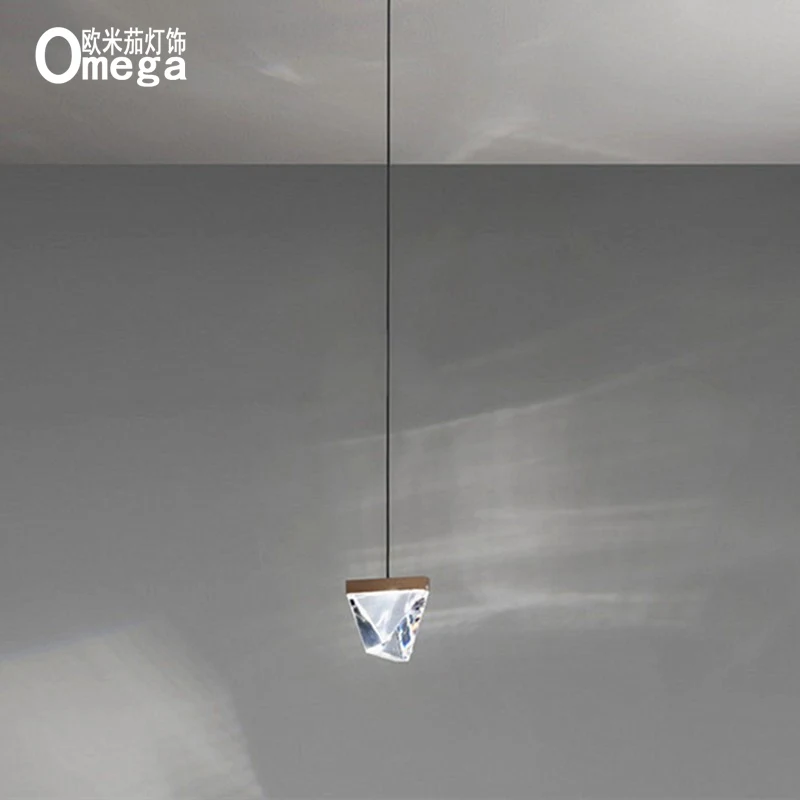 Postmodern light luxury crystal small chandelier restaurant bedroom bedside aisle stairwell bar chandelier
Postmodern light luxury crystal small chandelier restaurant bedroom bedside aisle stairwell bar chandelier