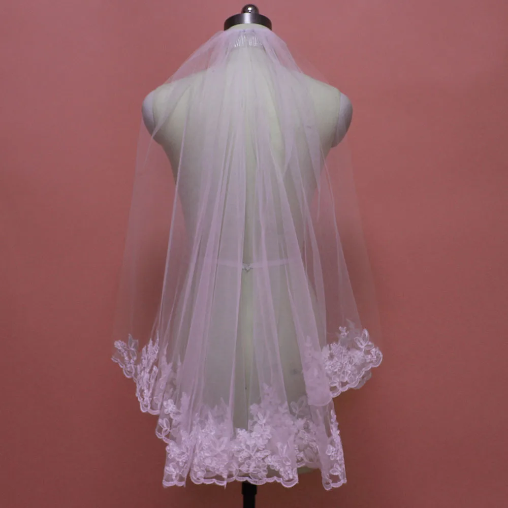 Elegant Lace Edge Short Wedding Veil with Comb White Ivory Tulle Bridal Veil for Wedding Beu de Noiva Bridal Accessories
Elegant Lace Edge Short Wedding Veil with Comb White Ivory Tulle Bridal Veil for Wedding Beu de Noiva Bridal Accessories