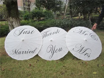 Bamboo 20.5'' Just Married Wedding Umbrella Parasol White Paper Mr & Mrs Wedding l Favor Parasol Adult Size
Bamboo 20.5'' Just Married Wedding Umbrella Parasol White Paper Mr & Mrs Wedding l Favor Parasol Adult Size