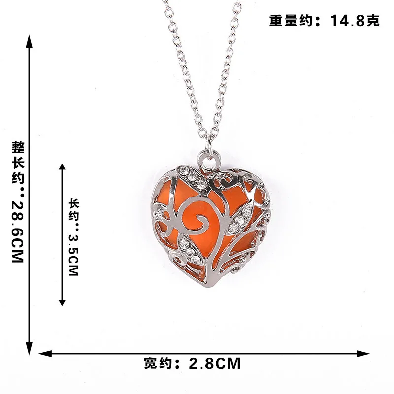 1pcs Glow In The Dark Necklace For Women Photo Medallion Vintage Fluorescence Heart Necklace Locket Floating Charm Jewelry Gifts
1pcs Glow In The Dark Necklace For Women Photo Medallion Vintage Fluorescence Heart Necklace Locket Floating Charm Jewelry Gifts