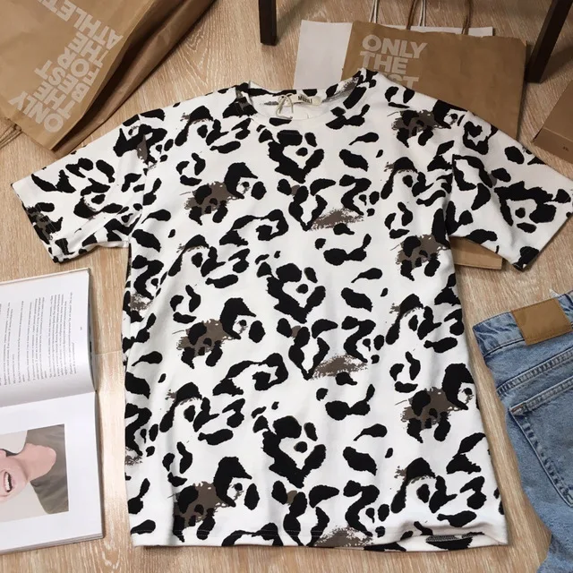Mooirue Summer Leopard T-shirt Women Streetwear Korean Tee Shirt Femme Casual O Neck Cotton White Blue Pullover Tops
Mooirue Summer Leopard T-shirt Women Streetwear Korean Tee Shirt Femme Casual O Neck Cotton White Blue Pullover Tops