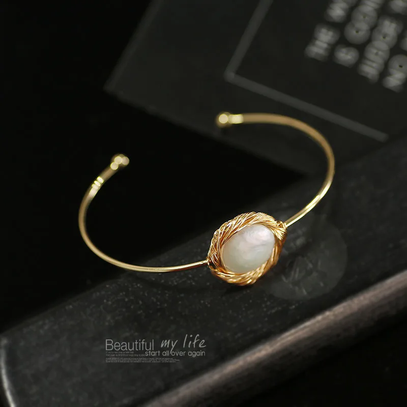 Handmade Natural Fresh Water Pearl Bangles For Women Distorted Bracelet Jewelry Armbanden Voor Vrouwen
Handmade Natural Fresh Water Pearl Bangles For Women Distorted Bracelet Jewelry Armbanden Voor Vrouwen