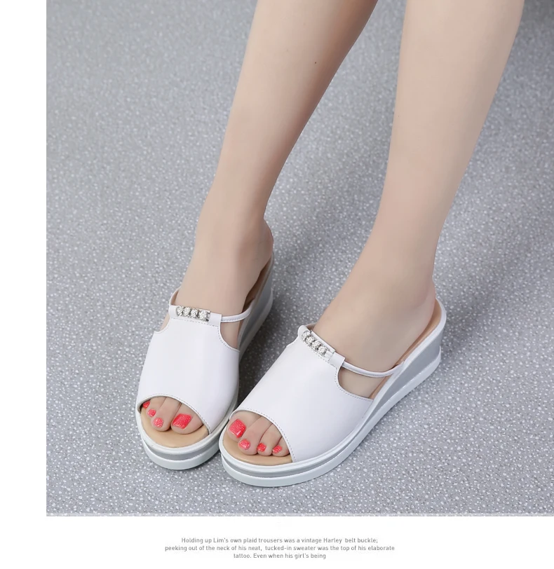 Women Slipper Sandals Heels Wedges Platform Leather Peep Toe Crystal Elegant Female Sandals Ladies Mules Clogs Summer Shoes301LX
Women Slipper Sandals Heels Wedges Platform Leather Peep Toe Crystal Elegant Female Sandals Ladies Mules Clogs Summer Shoes301LX