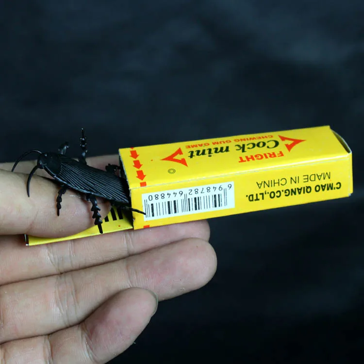 Hot Roach Spider Hand Chewing Gum Shocker Prank Trick Toy Joke Funny Novelty Toys Anti-stress Shock Gaget Gaps Toys
Hot Roach Spider Hand Chewing Gum Shocker Prank Trick Toy Joke Funny Novelty Toys Anti-stress Shock Gaget Gaps Toys