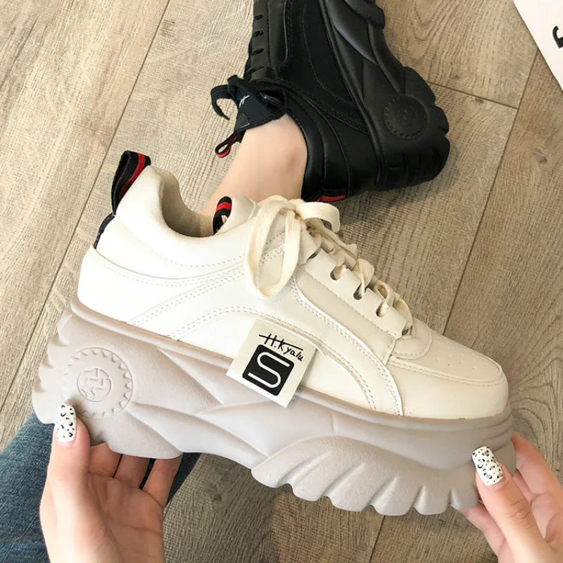 Korean version of the wild spring lace running shoes women's high fashion thick bottom cake bottom outdoor casual shoes women
Korean version of the wild spring lace running shoes women's high fashion thick bottom cake bottom outdoor casual shoes women