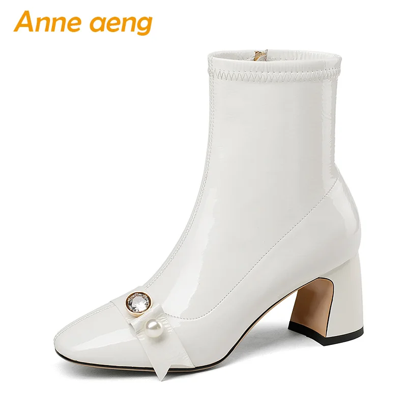2018 New Autumn/Winter Genuine Leather Women Ankle Boots High Heels Square Toe Zip Sexy Ladies Snow Boots White Women Shoes
2018 New Autumn/Winter Genuine Leather Women Ankle Boots High Heels Square Toe Zip Sexy Ladies Snow Boots White Women Shoes