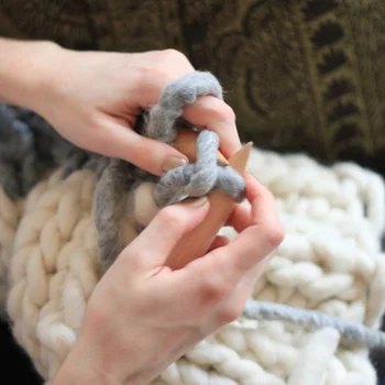 Winter 220g/pcs Super Thick Chunky Yarns For Knitting Merino Wool Yarn Cheap Yarns For Hand Knitting Blanket Crochet Knitted
Winter 220g/pcs Super Thick Chunky Yarns For Knitting Merino Wool Yarn Cheap Yarns For Hand Knitting Blanket Crochet Knitted