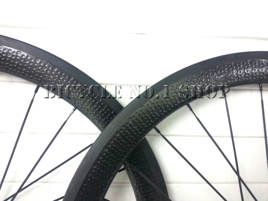 2017 T1000 UD carbon fiber 700C 50mm depth carbon road wheels racking bike wheelset bicycle taiwan eisen factory
2017 T1000 UD carbon fiber 700C 50mm depth carbon road wheels racking bike wheelset bicycle taiwan eisen factory