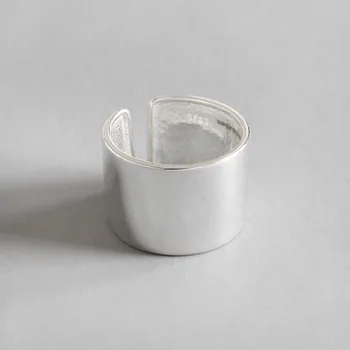 13.5MM 100% real. 925 SILVER Fine jewelry sterling High Polished Glossy Long Band Wider Ring adjust S925 Women's J15
13.5MM 100% real. 925 SILVER Fine jewelry sterling High Polished Glossy Long Band Wider Ring adjust S925 Women's J15