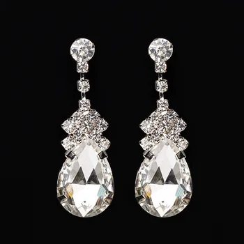 YFJEWE Fashion Colorful Shiny Rhinestone Water Drop Earrings for Women Elegant Dangle Earrings Jewelry Christmas Gifts E038
YFJEWE Fashion Colorful Shiny Rhinestone Water Drop Earrings for Women Elegant Dangle Earrings Jewelry Christmas Gifts E038