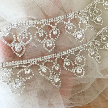 1 Yard Thin Sweet Heart Silver rhinestone trim , rhinestone belt trim, bridesmaid dress, wedding gown bridal sash trim
1 Yard Thin Sweet Heart Silver rhinestone trim , rhinestone belt trim, bridesmaid dress, wedding gown bridal sash trim