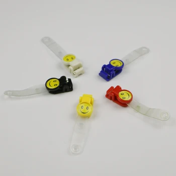 20pcs/lot Smile Face Plastic Flip Badge Clips ID Business Card Badge Holder Clips Office School Company Stationery
20pcs/lot Smile Face Plastic Flip Badge Clips ID Business Card Badge Holder Clips Office School Company Stationery