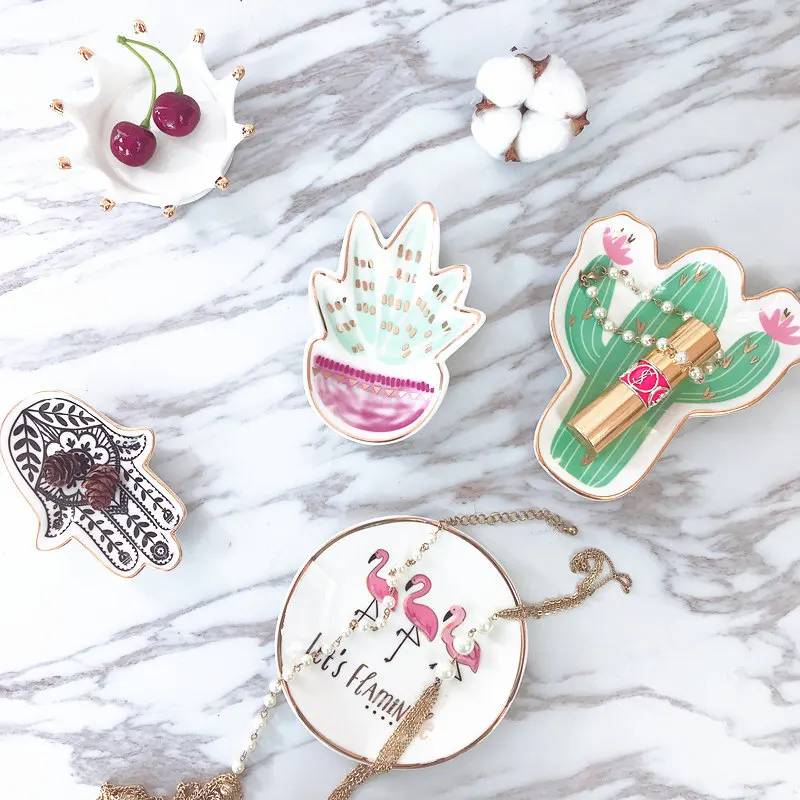 Nordic Mini Cactus Flamingo Ceramic Storage Tray Dessert Tray Snack Candy Dish Ring Bracelet Holder Home Decoration Plate Crafts
Nordic Mini Cactus Flamingo Ceramic Storage Tray Dessert Tray Snack Candy Dish Ring Bracelet Holder Home Decoration Plate Crafts