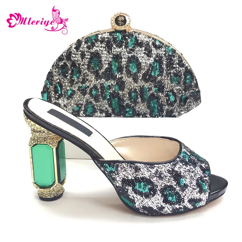New Arrival Italian Designer Shoes and Bags Matching Set Decorated with Rhinestone Shoe and Bag Set African Sets 2019 Party Shoe
New Arrival Italian Designer Shoes and Bags Matching Set Decorated with Rhinestone Shoe and Bag Set African Sets 2019 Party Shoe