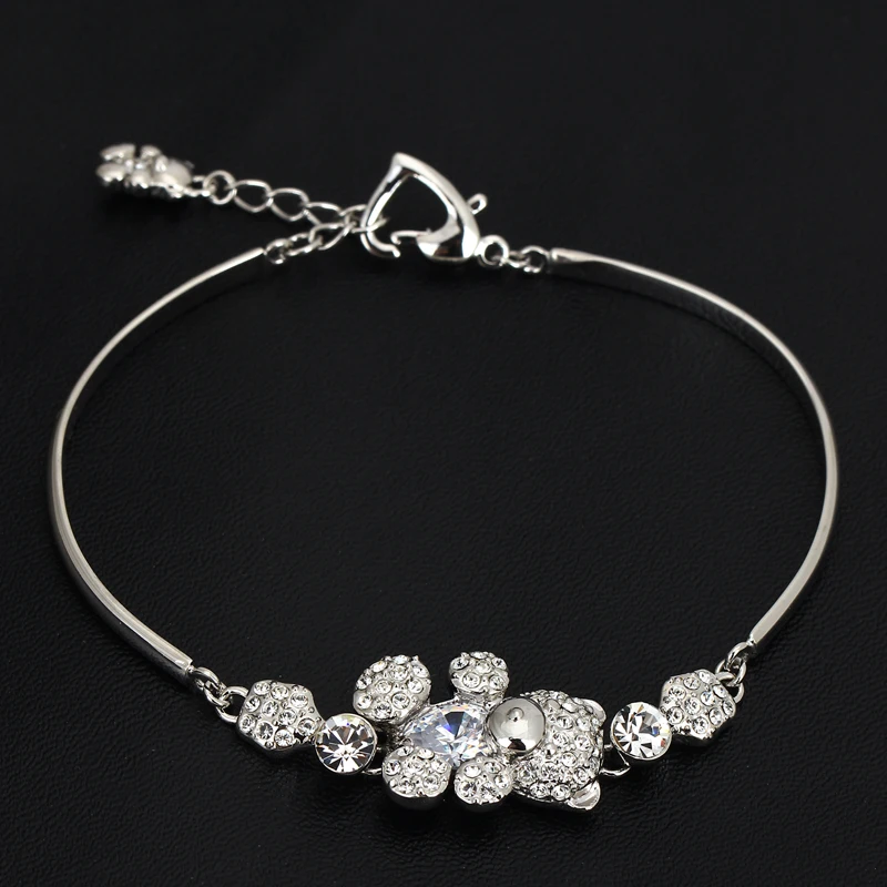 ZHOUYANG Top Quality ZYH069 Cute Teddy Bear Crystal Silver Color Bracelet Jewelry Austrian Crystals Wholesale
ZHOUYANG Top Quality ZYH069 Cute Teddy Bear Crystal Silver Color Bracelet Jewelry Austrian Crystals Wholesale
