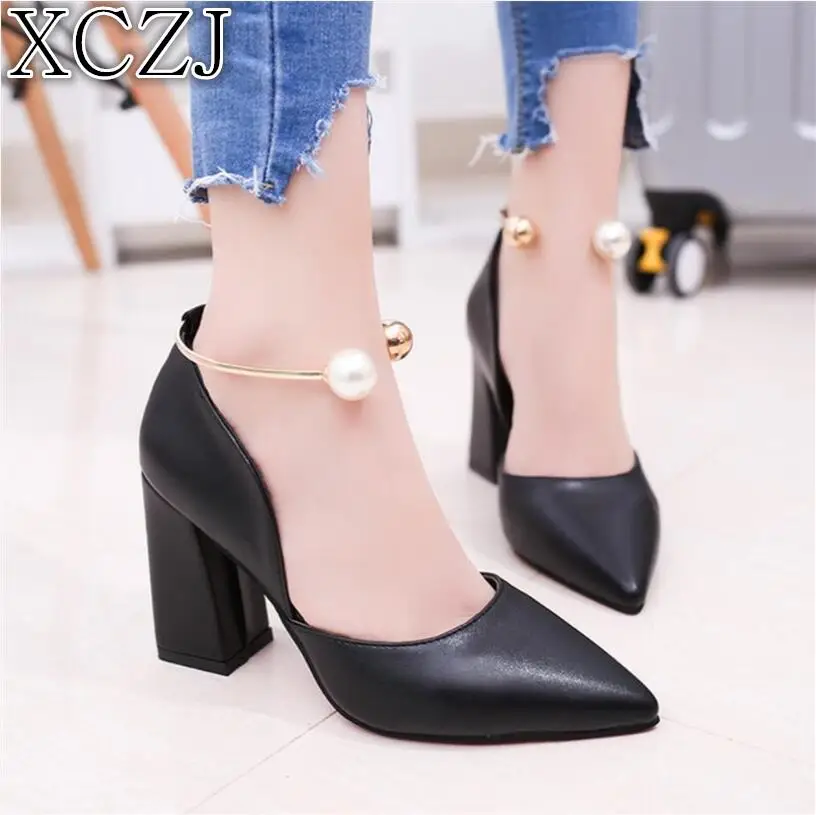 XCZJ 2019 spring sexy fish mouth hollow Roman sandals thick with a word with beaded high heels female summer Sexy female sandals
XCZJ 2019 spring sexy fish mouth hollow Roman sandals thick with a word with beaded high heels female summer Sexy female sandals