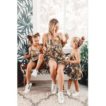 Fashion Family Matching Clothes Sleeveless Leaves Dress Mother And Daughter Summer Dresses Baby Girl And Mother Clothes Q004
Fashion Family Matching Clothes Sleeveless Leaves Dress Mother And Daughter Summer Dresses Baby Girl And Mother Clothes Q004