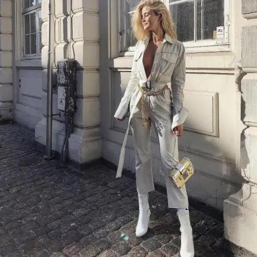 Sexy Denim Jumpsuit Women Romper Long Sleeve Belt Black/White Winter Autumn Jeans Jumpsuit Female 2019 Streetwear Overalls DV262
Sexy Denim Jumpsuit Women Romper Long Sleeve Belt Black/White Winter Autumn Jeans Jumpsuit Female 2019 Streetwear Overalls DV262