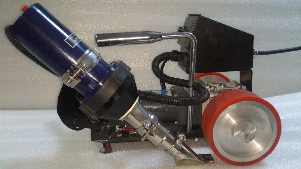 TOP2000C Leister welding machine 
TOP2000C Leister welding machine