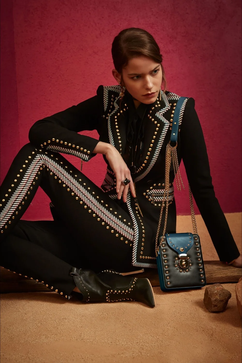 2018 new style fashion hot sale winter sexy women elegant full turn-down collar rivet button celebrity body con suit wholesale
2018 new style fashion hot sale winter sexy women elegant full turn-down collar rivet button celebrity body con suit wholesale