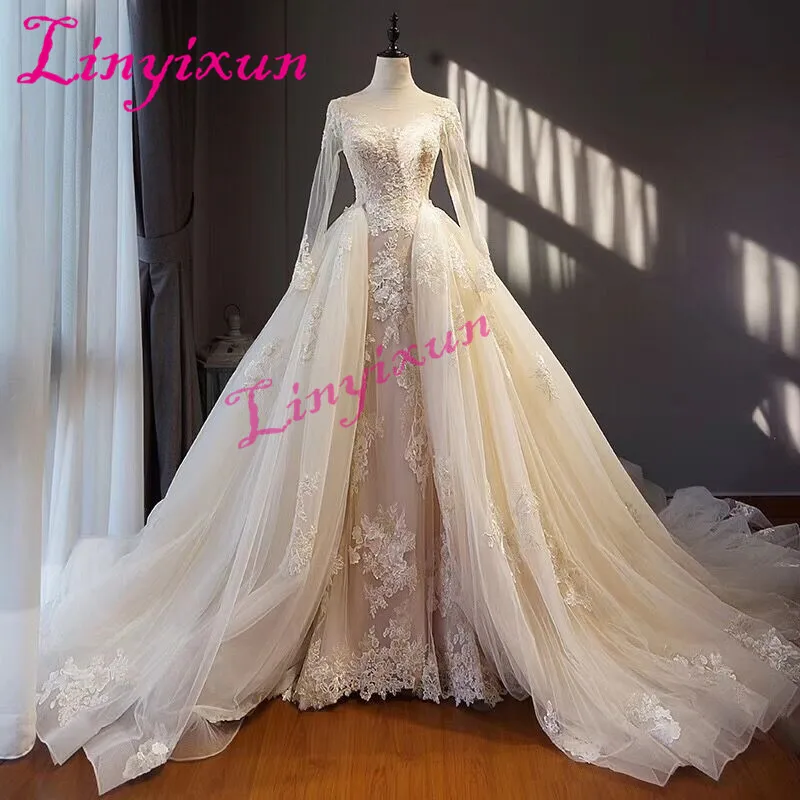 Linyixun Charming 2 In 1 Design Sheath Wedding Dress 2018 Tull Lace Applique Scoop Neck Wedding Gown Vestido De Noiva Custom
Linyixun Charming 2 In 1 Design Sheath Wedding Dress 2018 Tull Lace Applique Scoop Neck Wedding Gown Vestido De Noiva Custom