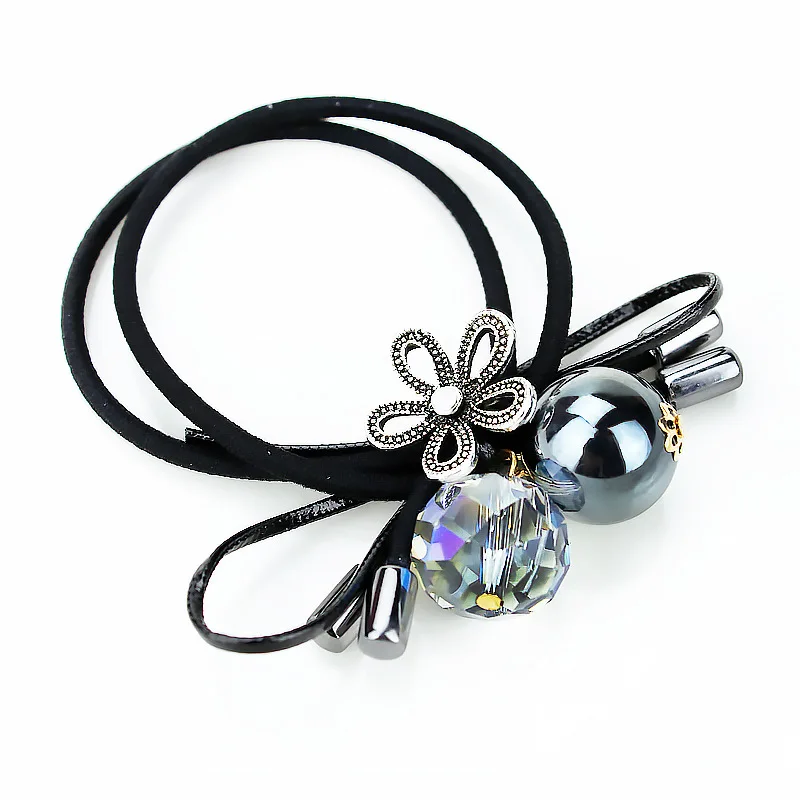 New alloy crystal hair rope head hollow Pearl Ring 
New alloy crystal hair rope head hollow Pearl Ring