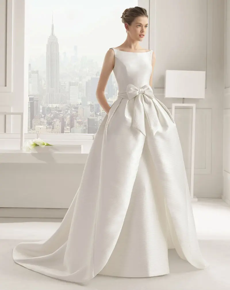 Elegant Ivory Stain Wedding Gowns 2019 Bow Floor-Lenth Court Train O-Neck Backless Bridal Gown Party Dresses Vestidos
Elegant Ivory Stain Wedding Gowns 2019 Bow Floor-Lenth Court Train O-Neck Backless Bridal Gown Party Dresses Vestidos