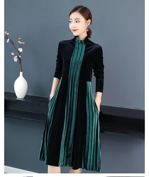 Pleuche dress new winter stripe half a turtle neck loose long sleeve velvet loose dresses women casual clothes plus size M -3XL
Pleuche dress new winter stripe half a turtle neck loose long sleeve velvet loose dresses women casual clothes plus size M -3XL
