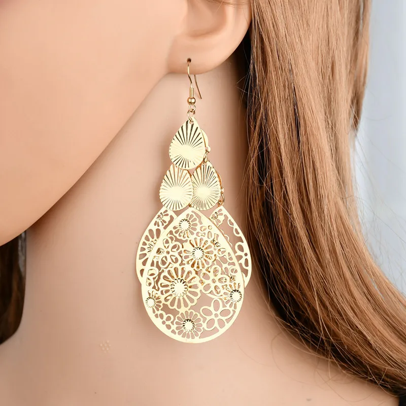 Personalized wild fashion exaggerated multi-level retro style metal fan-shaped temperament long earrings
Personalized wild fashion exaggerated multi-level retro style metal fan-shaped temperament long earrings