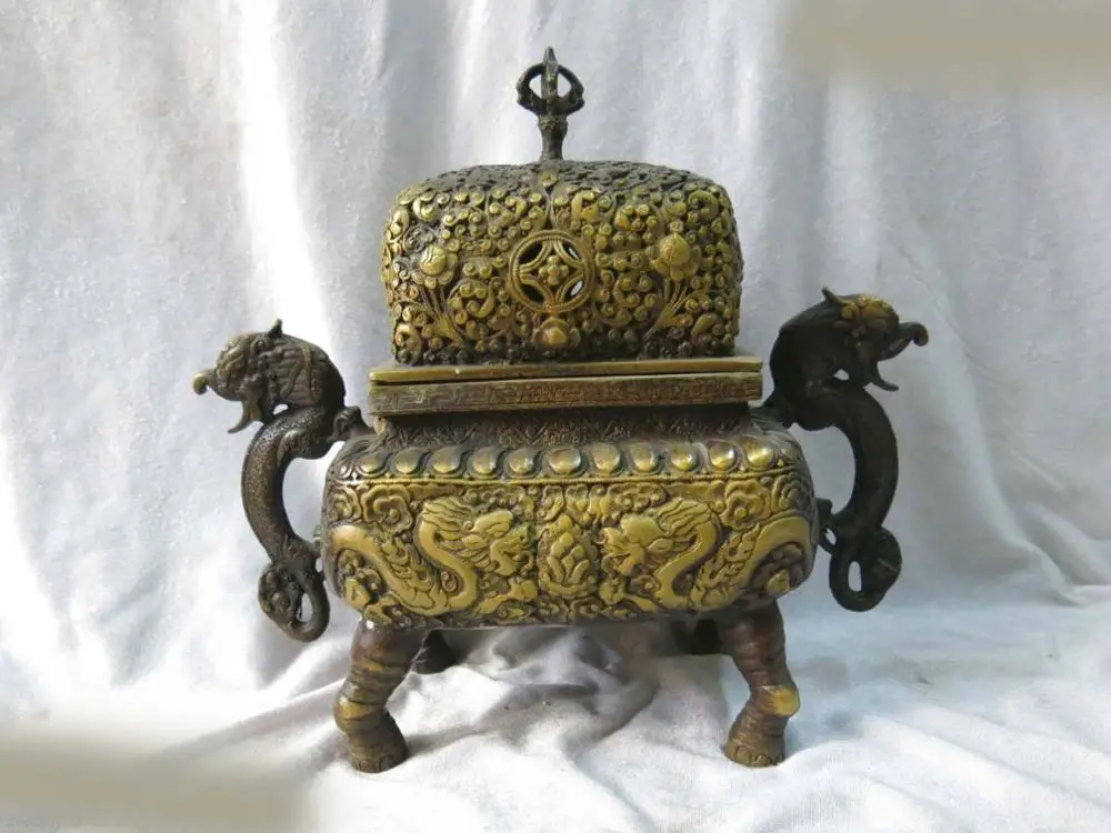 10" China brass fine workmanship carved beautiful two dragons treasure censer (D0426)
10" China brass fine workmanship carved beautiful two dragons treasure censer (D0426)