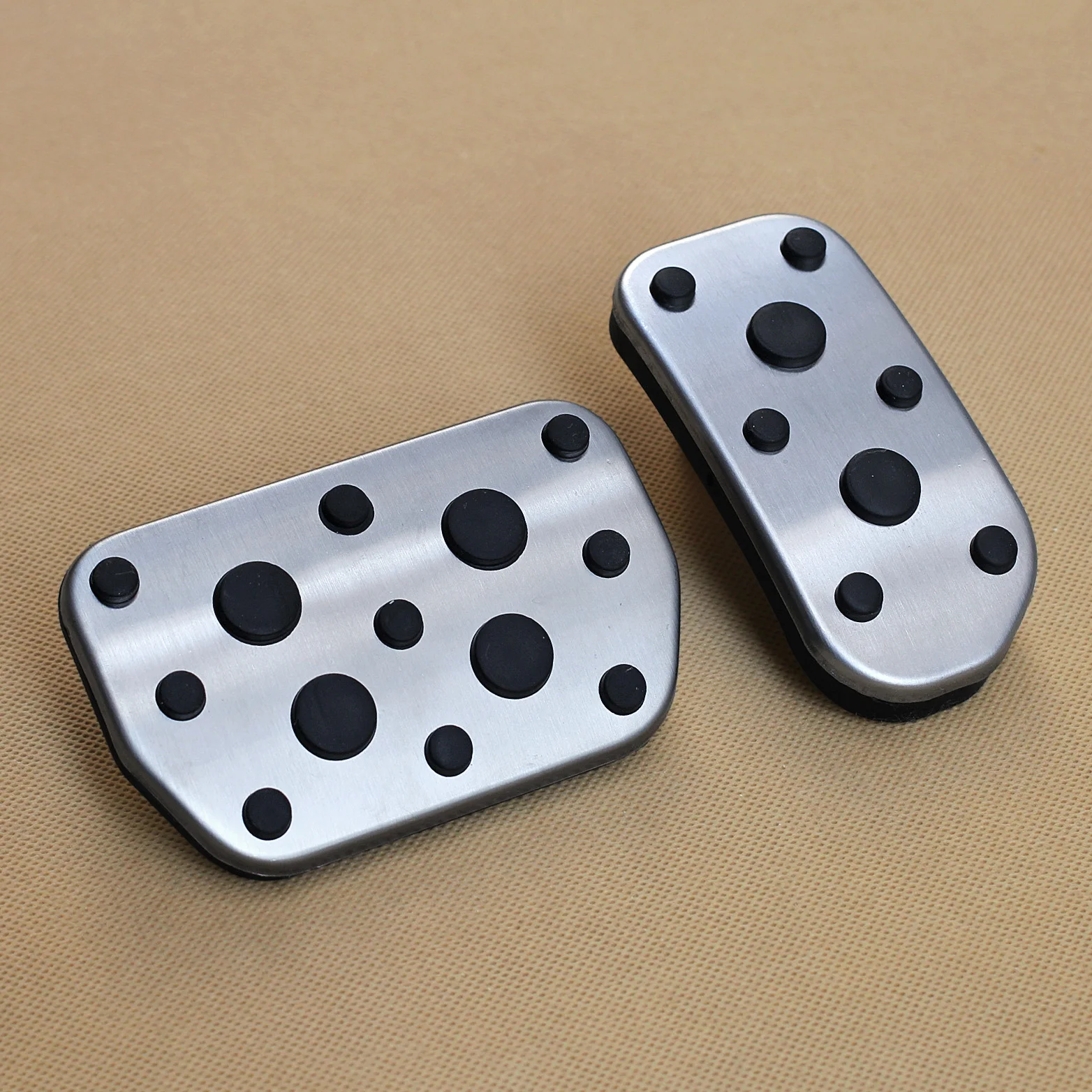 Car Styling Non-Slip Steel For Toyota RAV4 Lexus NX No Drill Gas Accelerator Brake Foot Pedal Plate Pad Cover Accessories
Car Styling Non-Slip Steel For Toyota RAV4 Lexus NX No Drill Gas Accelerator Brake Foot Pedal Plate Pad Cover Accessories