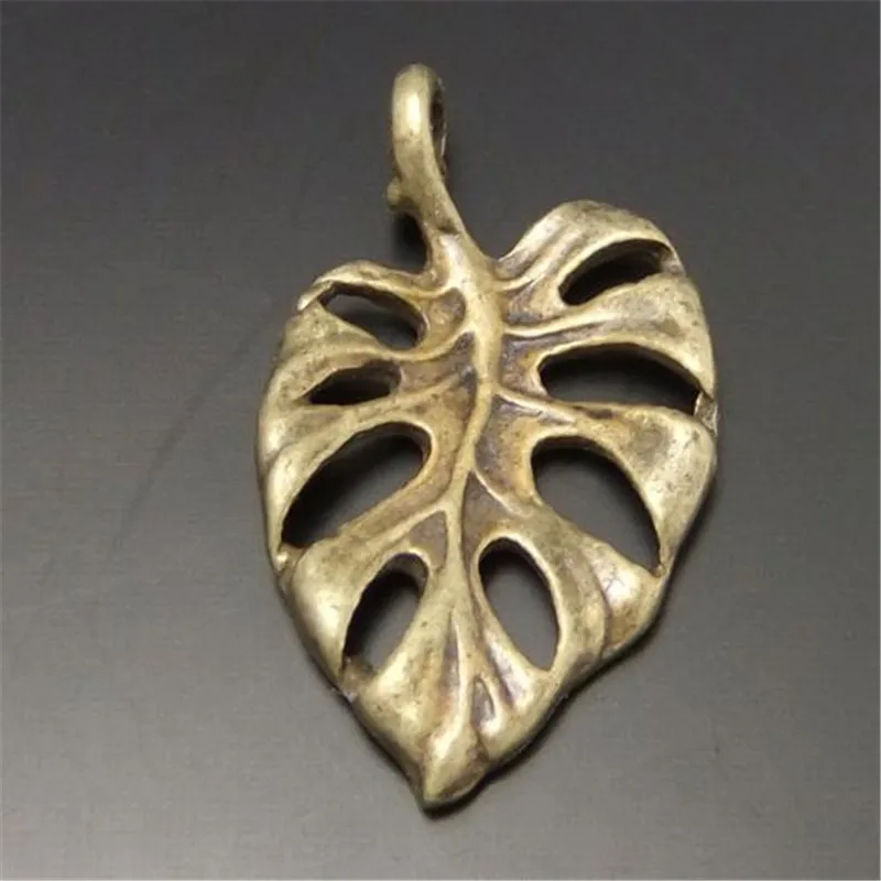 GraceAngie 80PCS Antique Bronze Tone Leaf Alloy Charm Pendant Jewelry Accessory 15*12*2MM 03103
GraceAngie 80PCS Antique Bronze Tone Leaf Alloy Charm Pendant Jewelry Accessory 15*12*2MM 03103