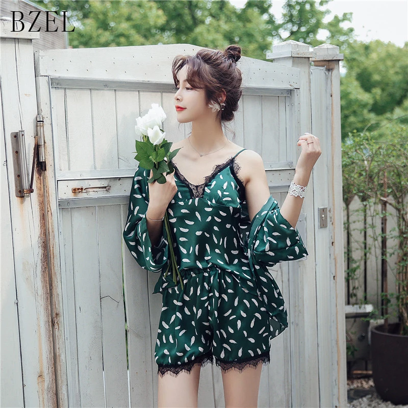 BZEL 3 Peices Summer Pajamas Sets Women Sexy Lace Robe Pajamas Sleepwear Sleeveless Nightwear Leisure Home Cloth Lingerie Nighty
BZEL 3 Peices Summer Pajamas Sets Women Sexy Lace Robe Pajamas Sleepwear Sleeveless Nightwear Leisure Home Cloth Lingerie Nighty