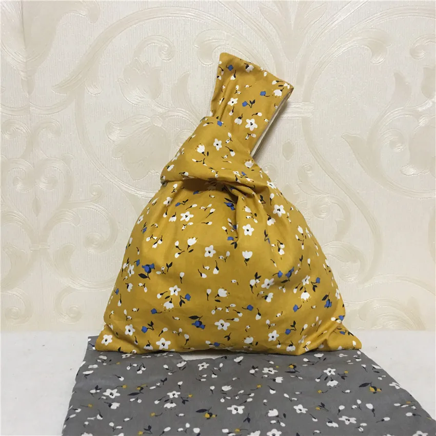 YILE Handmade Cotton Wrist Bag Coin Key Phone Bag Grey Yellow Mini Rural Flower 8517-2
YILE Handmade Cotton Wrist Bag Coin Key Phone Bag Grey Yellow Mini Rural Flower 8517-2