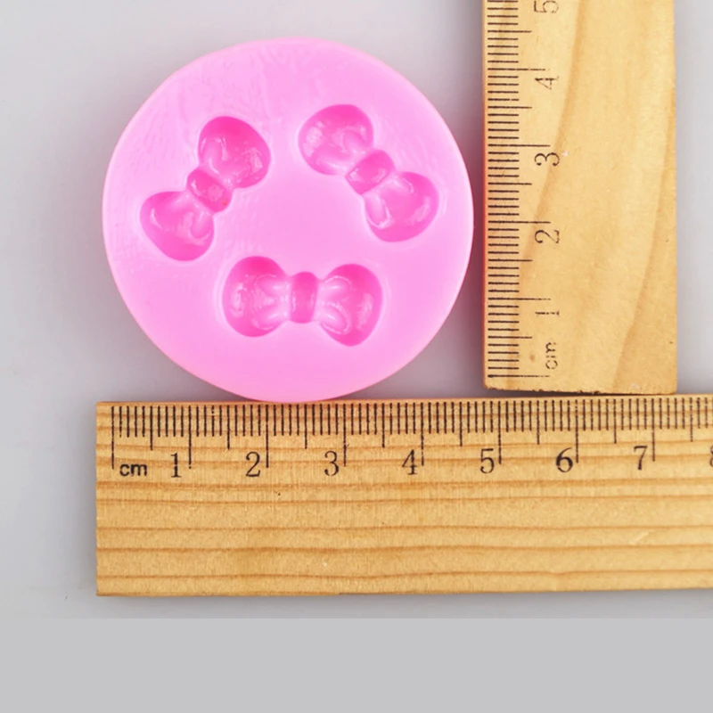 3 hole mini cupcake bow series cake decoration fondant silicone mold wholesale factory outlets
3 hole mini cupcake bow series cake decoration fondant silicone mold wholesale factory outlets