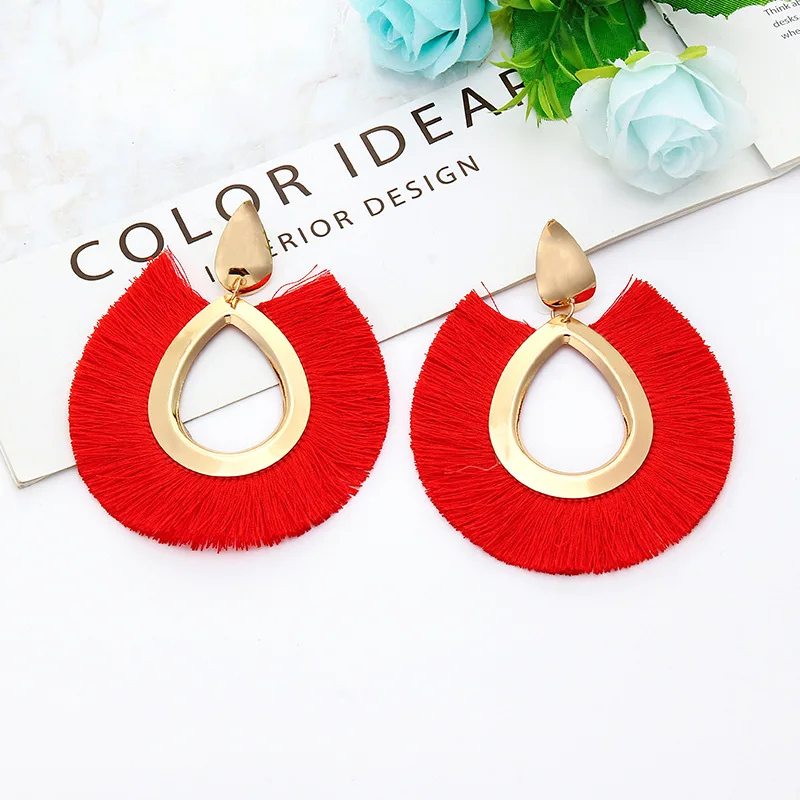 exaggerated personality tasseled Earrings Bohemian alloy fan-shaped female ear nails earrings for women
exaggerated personality tasseled Earrings Bohemian alloy fan-shaped female ear nails earrings for women