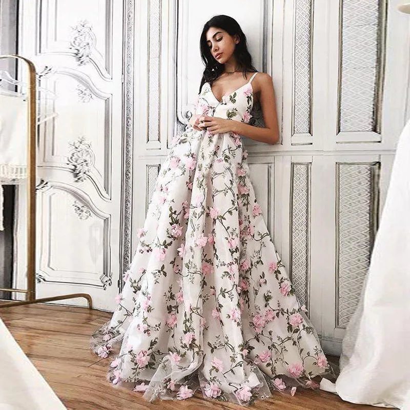 2019 Pretty Floral A-line Evening Gowns Double V Neck Floor Length Long Formal Party Clothing 3D Flower Prom Gowns
2019 Pretty Floral A-line Evening Gowns Double V Neck Floor Length Long Formal Party Clothing 3D Flower Prom Gowns