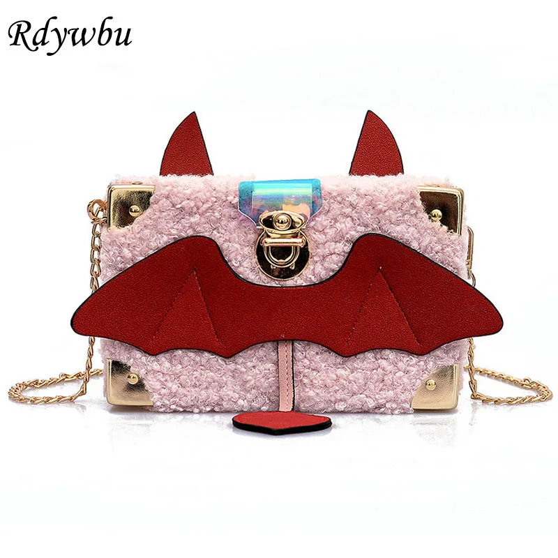Rdywbu Faux Fur Box Bat Shaped Crossbody Bag Women Fashion Monster Chain Flap Shoulder Bag Girls Small Messenger Bag Bolsa B614
Rdywbu Faux Fur Box Bat Shaped Crossbody Bag Women Fashion Monster Chain Flap Shoulder Bag Girls Small Messenger Bag Bolsa B614