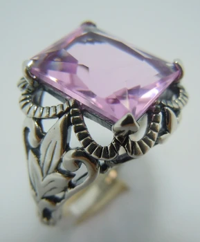 South Korea beautiful exquisite fashion plant sweet pink color decorative pattern Tide restoring ancient ways ring
South Korea beautiful exquisite fashion plant sweet pink color decorative pattern Tide restoring ancient ways ring