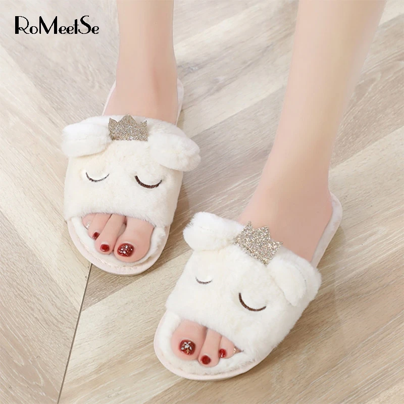 Winter Open Toe Wool Slippers White Indoor Shoes Crown Ladies Household Slipper Faux Fur Slides Waterproof Footwear 76C28
Winter Open Toe Wool Slippers White Indoor Shoes Crown Ladies Household Slipper Faux Fur Slides Waterproof Footwear 76C28
