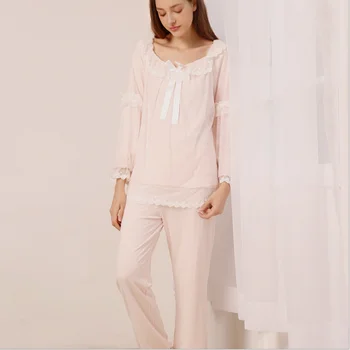 2020 Summer Women Palace Sweety Lace Pajama sets Female Modal Cotton Sleepwear suit Women Round collar Long sleeve shirt & Pants
2020 Summer Women Palace Sweety Lace Pajama sets Female Modal Cotton Sleepwear suit Women Round collar Long sleeve shirt & Pants