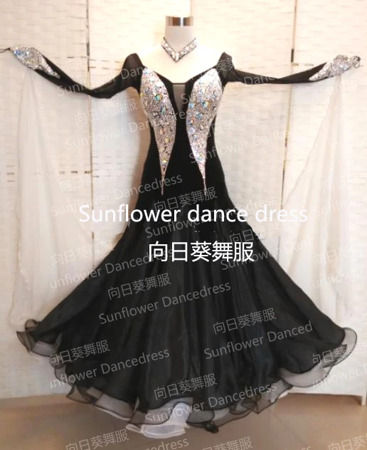 Competition Slik organza ballroom Standard dance dress,dance clothing,stage wear,ballom dance wear,Waltz,,Modern Waltz Tango
Competition Slik organza ballroom Standard dance dress,dance clothing,stage wear,ballom dance wear,Waltz,,Modern Waltz Tango