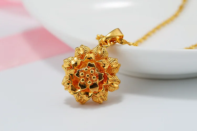 new Simulation Golden Rose Flower Imitation Golden Three-dimensional Sunflower bud Hollow Petal Round Four-leaf clover
new Simulation Golden Rose Flower Imitation Golden Three-dimensional Sunflower bud Hollow Petal Round Four-leaf clover