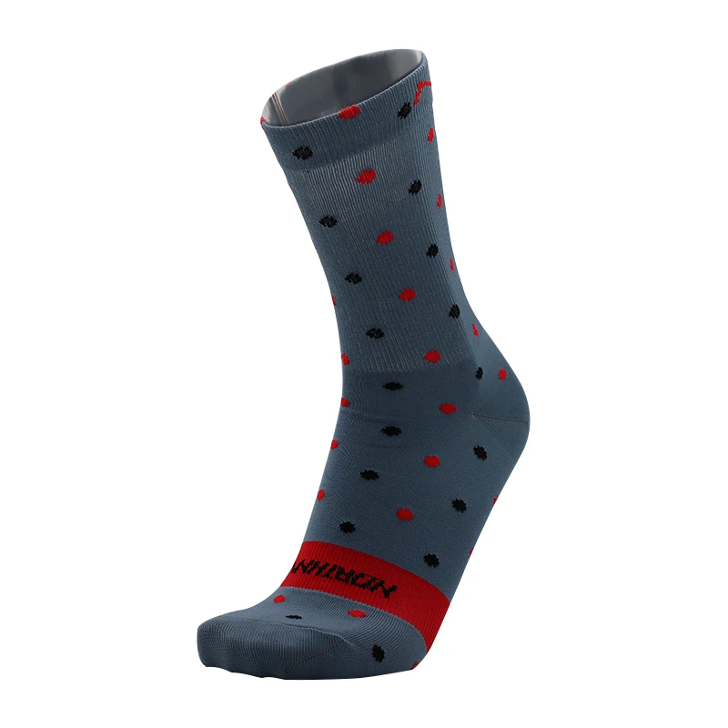 2019 new bicycle riding socks for men and women outdoor sports running marathon bicycle long tube socks 
2019 new bicycle riding socks for men and women outdoor sports running marathon bicycle long tube socks