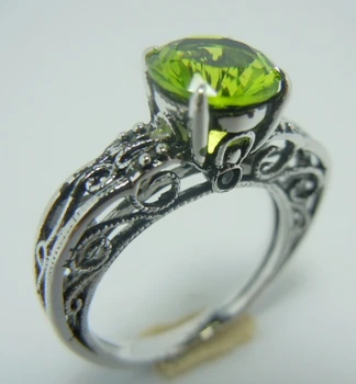Style restoring ancient ways is hollow-out decorative pattern 1.5 CT olivine ancient silver time restoring ancient ways ring
Style restoring ancient ways is hollow-out decorative pattern 1.5 CT olivine ancient silver time restoring ancient ways ring