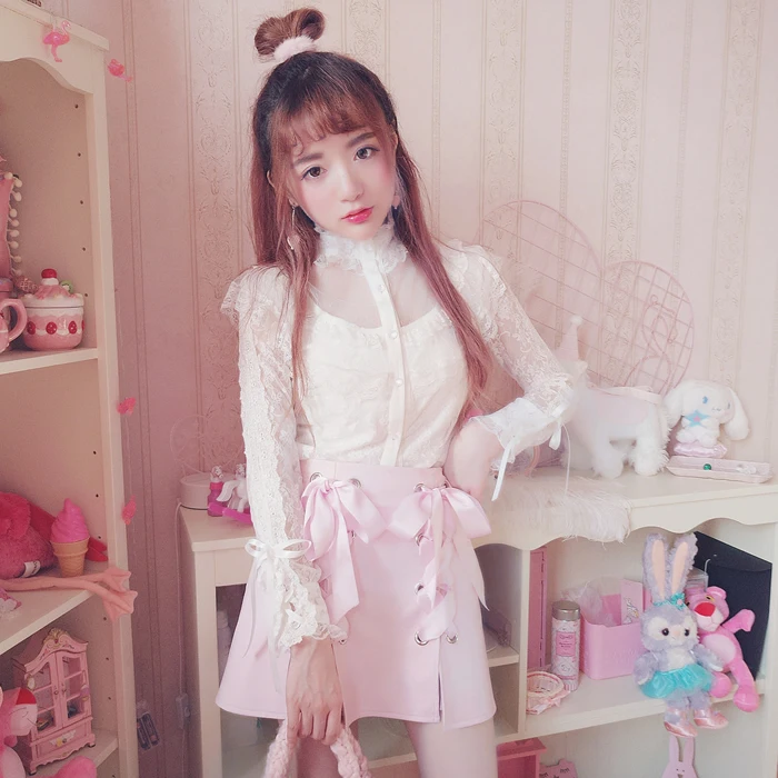 Princess sweet lolita shirt invincible temperament universal within the palace bandage sleeve lap wearing full lace sleeve T1529
Princess sweet lolita shirt invincible temperament universal within the palace bandage sleeve lap wearing full lace sleeve T1529