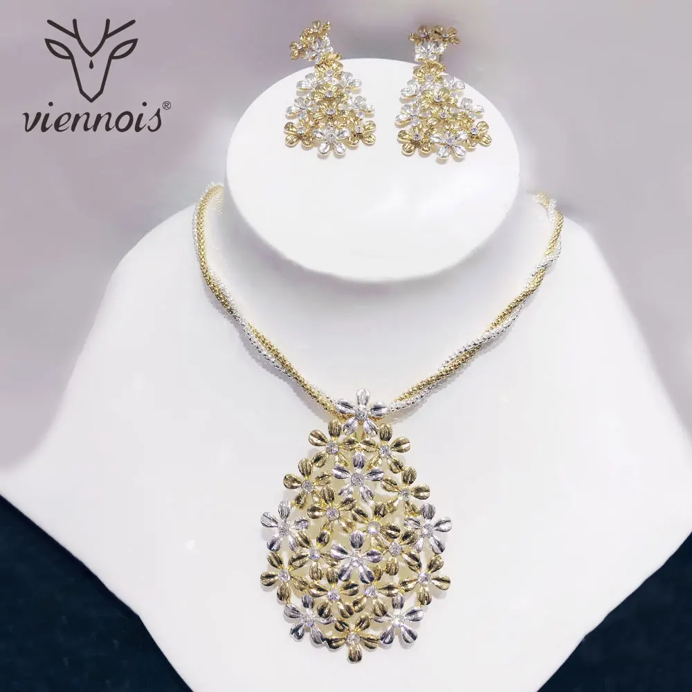 Viennois Mix Silver/Gold Color Hollow Out Flower Drop Earrings Rhinestone Crystal Jewelry Set for Women Jewelry Sets
Viennois Mix Silver/Gold Color Hollow Out Flower Drop Earrings Rhinestone Crystal Jewelry Set for Women Jewelry Sets