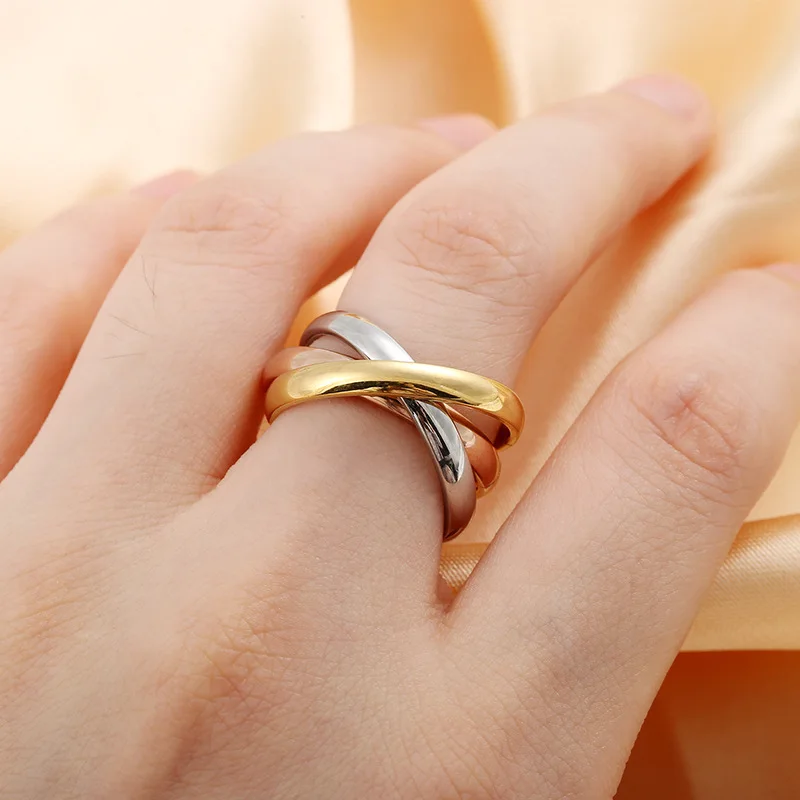 2019 women stainless rings three colors circlet titanium rose gold ladies fashion tricolor ring SP252
2019 women stainless rings three colors circlet titanium rose gold ladies fashion tricolor ring SP252